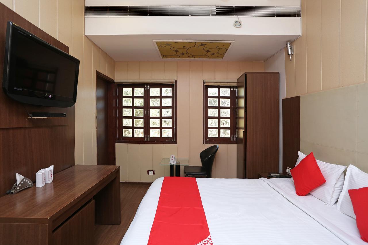 Oyo 10690 Florence Hotel Rāipur Extérieur photo